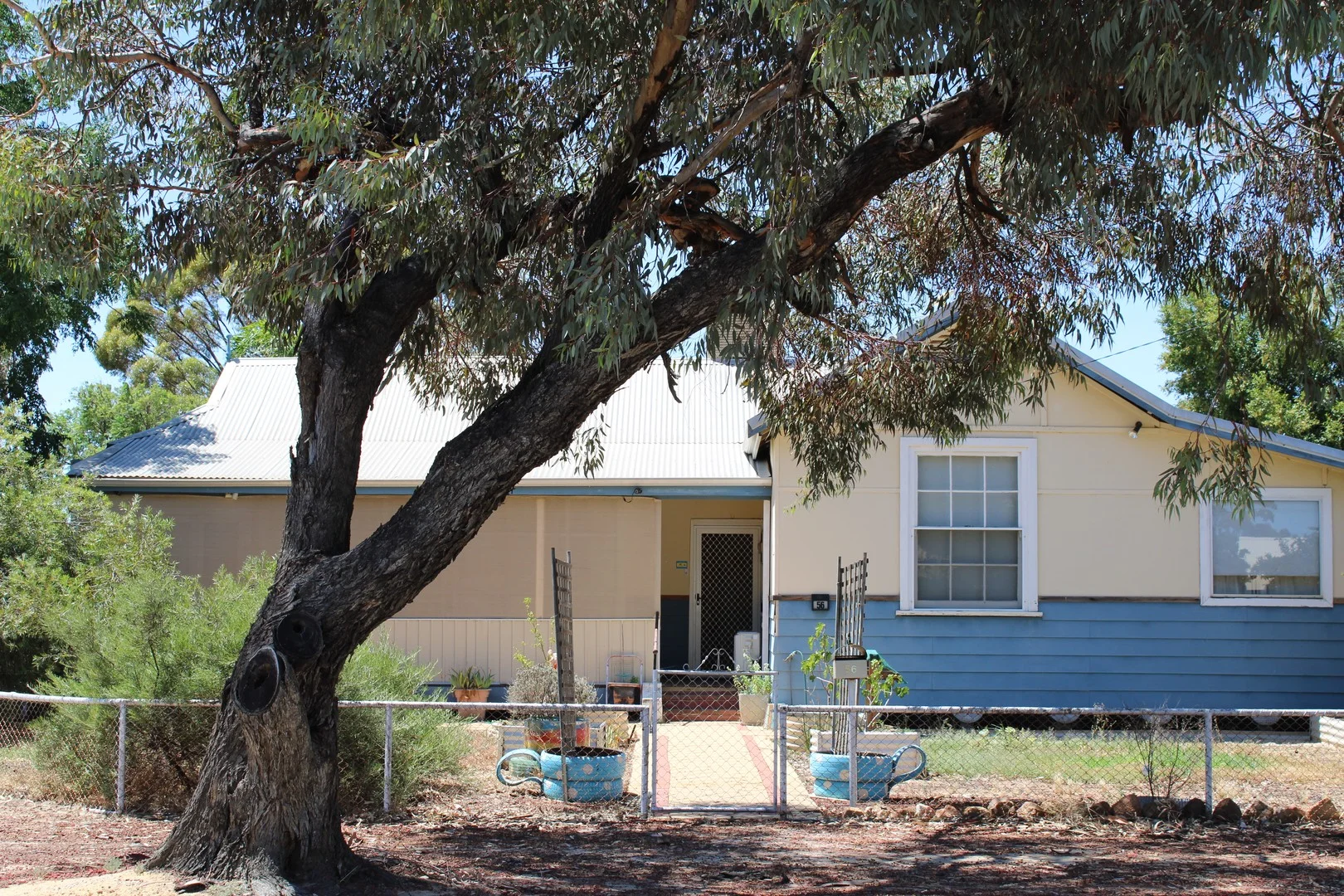 56 Coronation St, Merredin WA 6415