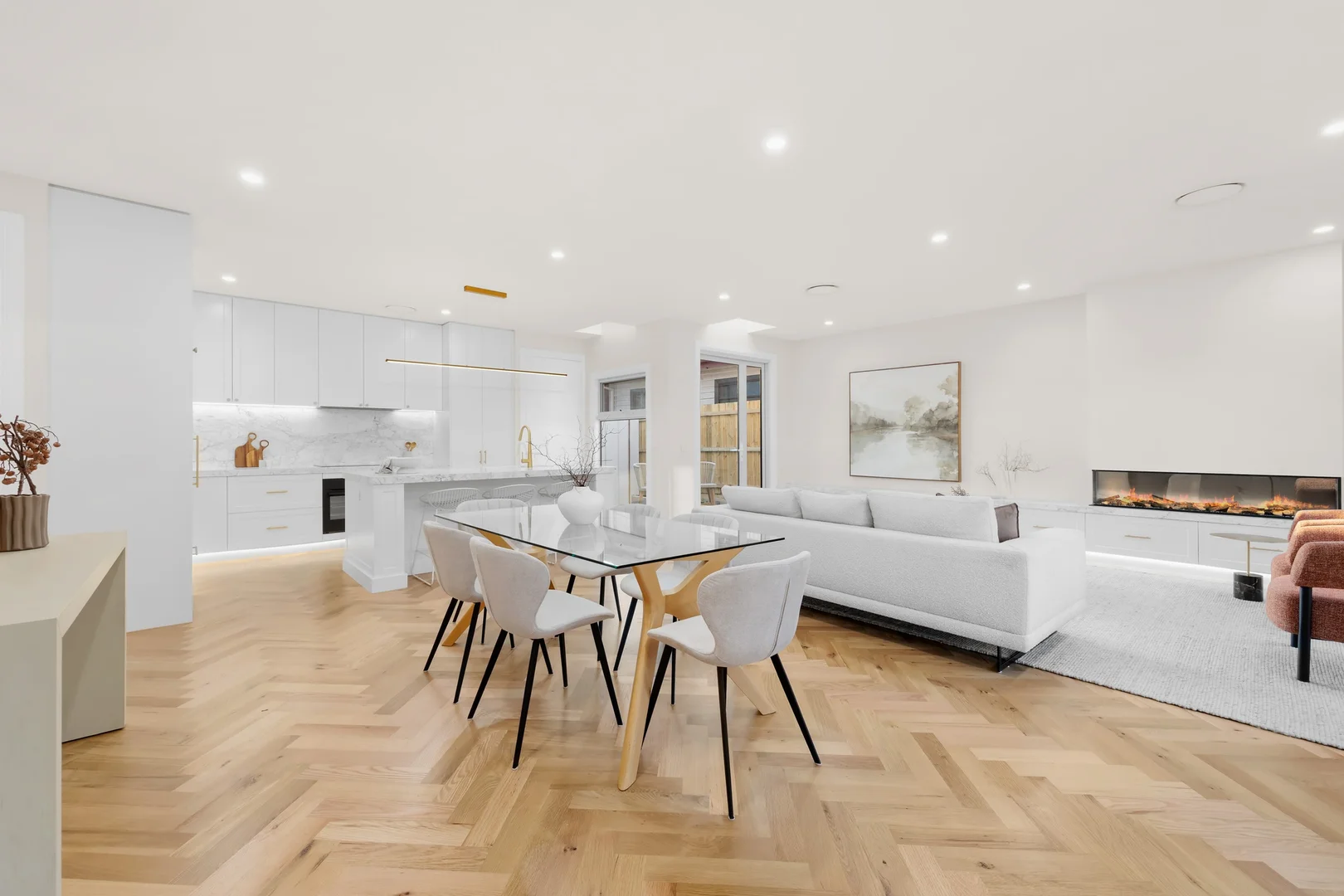 Additional image 2 of 1/103 Mountain View Road, Montmorency VIC 3094