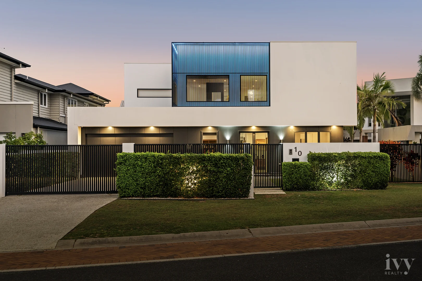 Additional image 29 of 10 Queen Guineveres Place, Sovereign Islands QLD 4216