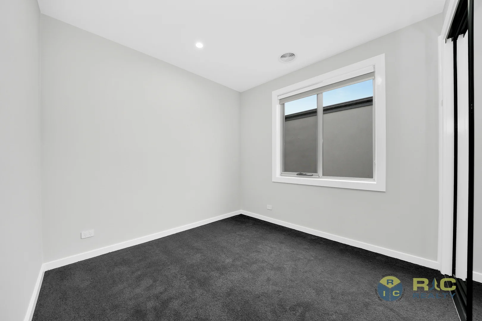 Additional image 10 of 4 Brindabella Crescent, Donnybrook VIC 3064