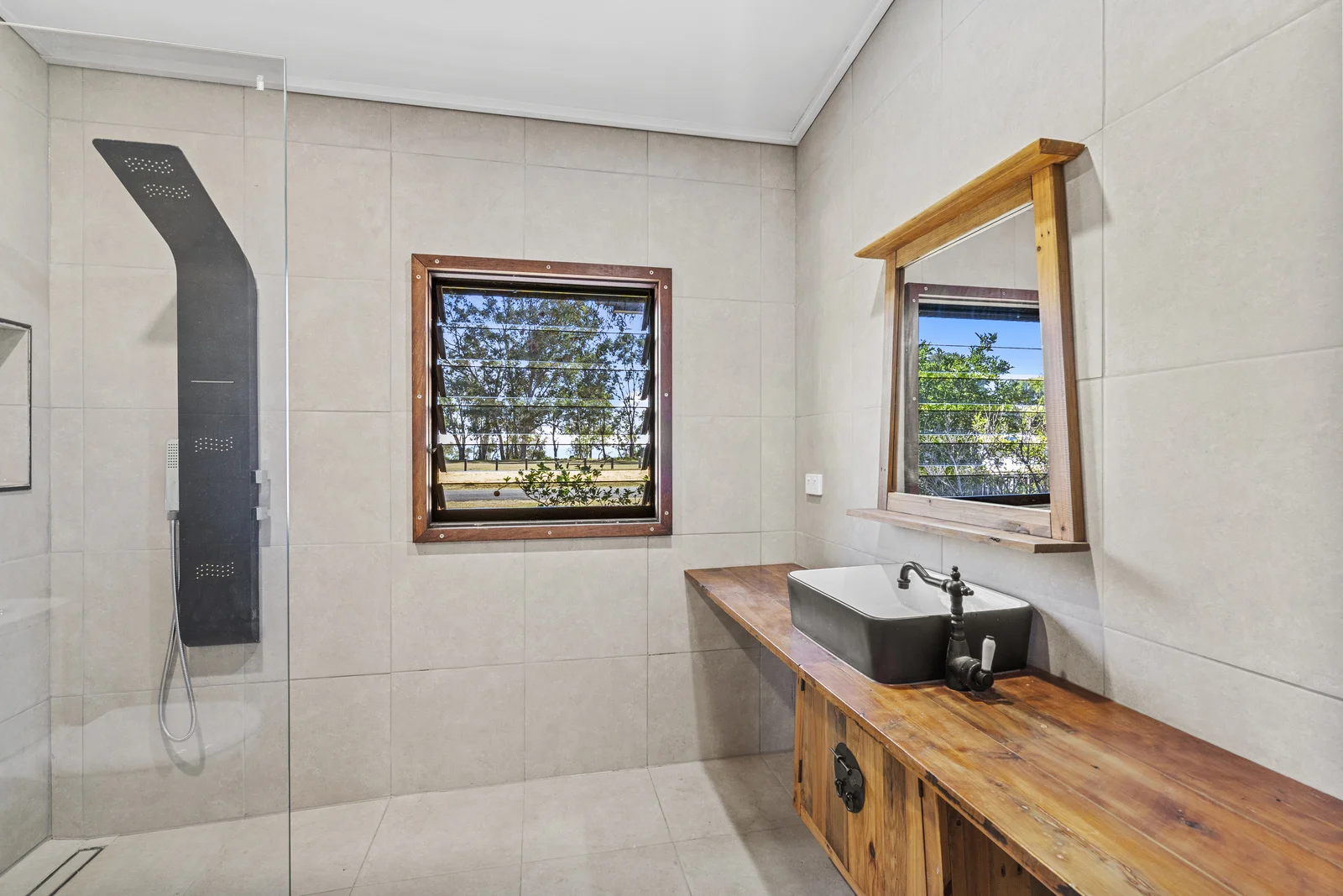 Additional image 37 of 18 Oxley Parade, Dunwich QLD 4183