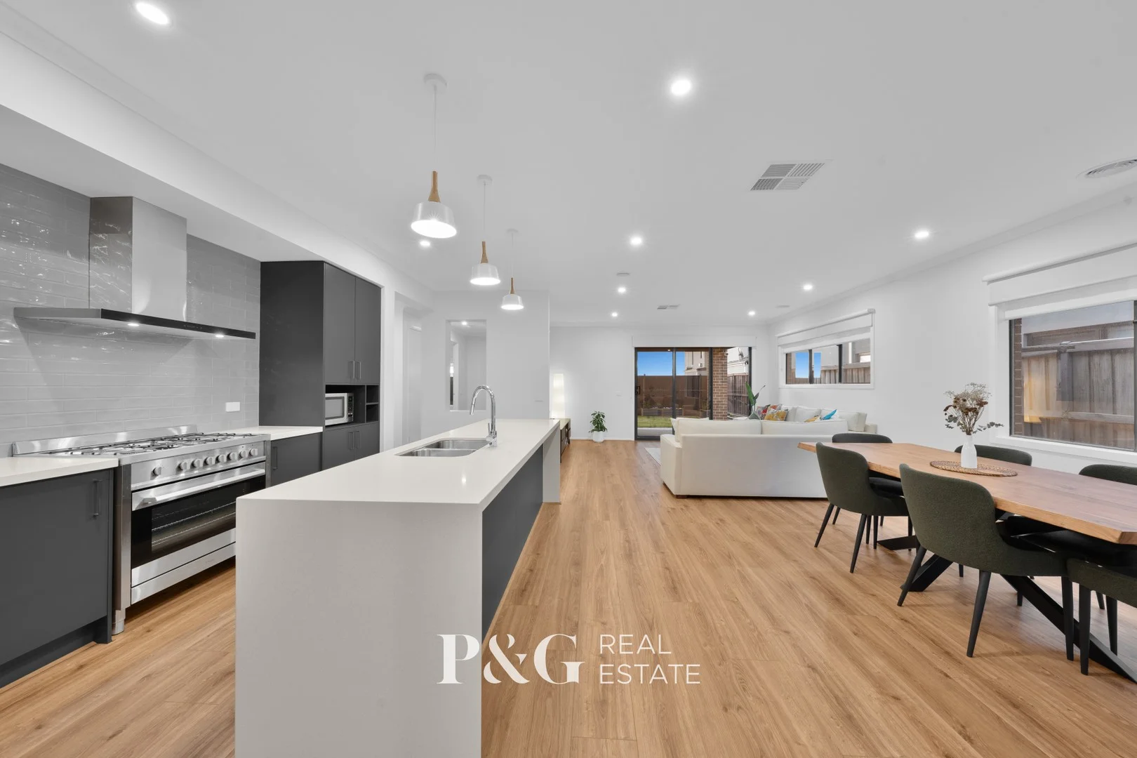 40 Rockbank Road, Clyde North VIC 3978