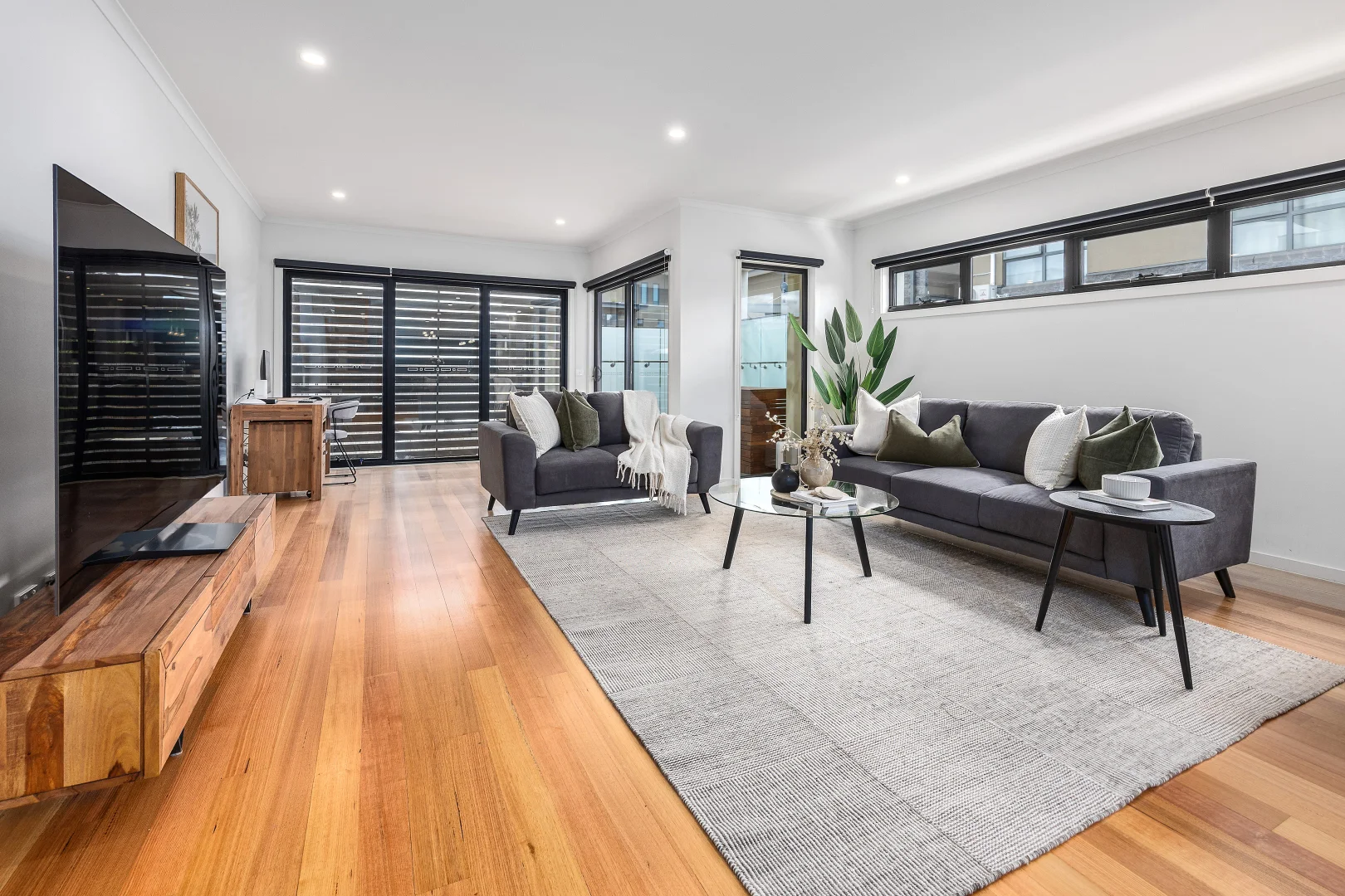 Additional image 3 of 1/42A Nepean Highway, Seaford VIC 3198