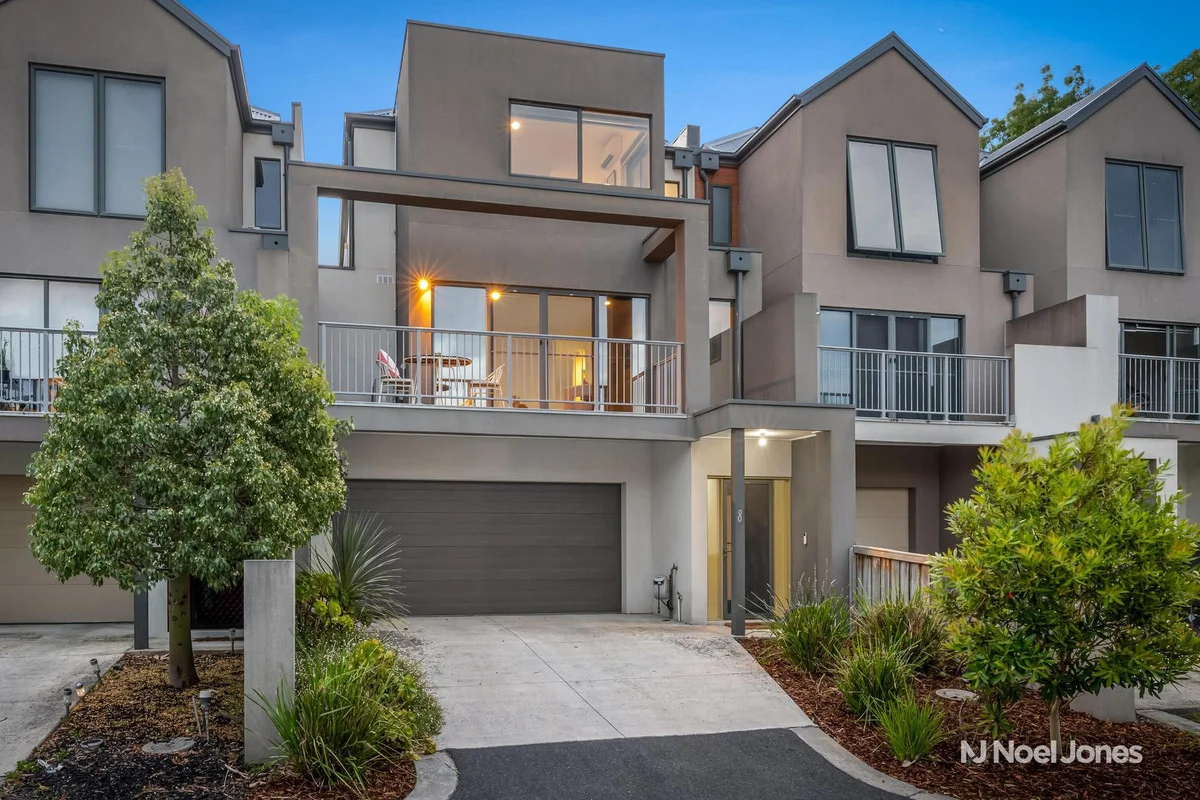 Additional image 2 of 8 Yellow Gum Crescent, Mooroolbark VIC 3138