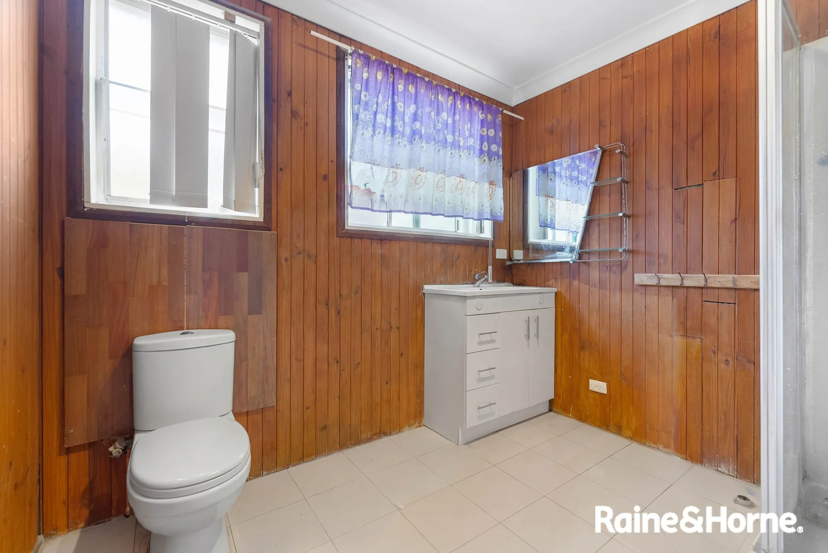 Additional image 4 of 22 Lawn Avenue, Bradbury NSW 2560