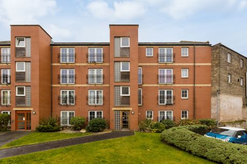 91/7 Giles Street, Leith EH6