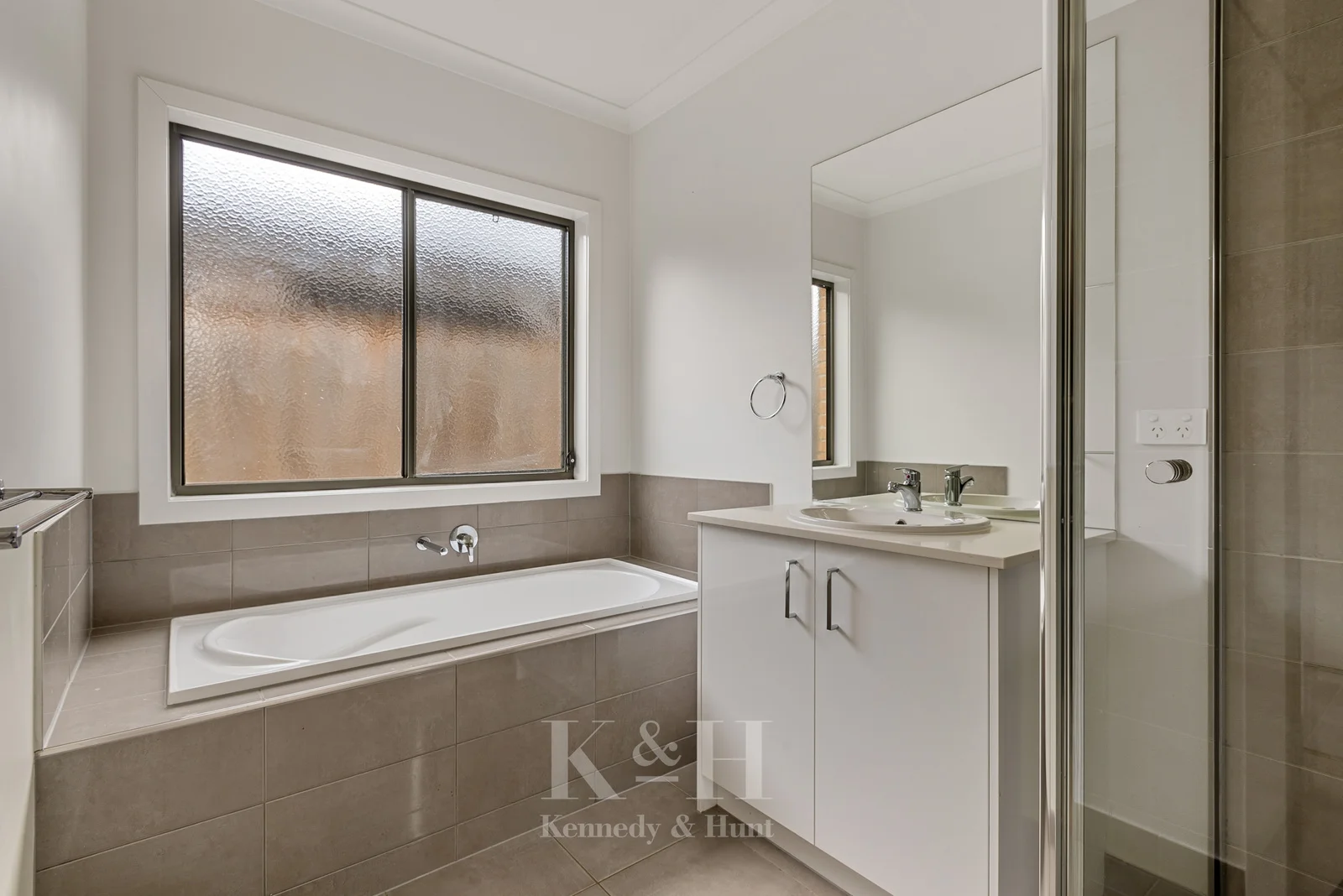 Additional image 10 of 22 Vancleve Crescent, Gisborne VIC 3437