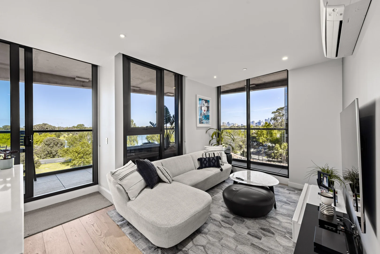 Additional image 3 of 403/77 Queens Road, Melbourne VIC 3004
