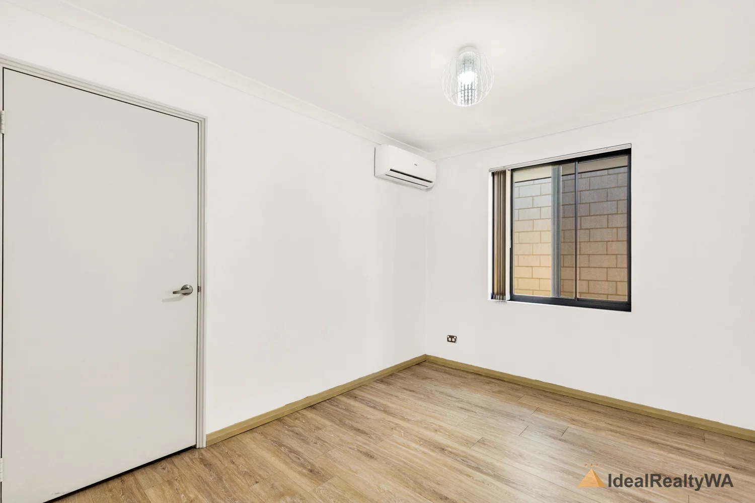 Additional image 11 of 14 Fertito Entrance, Success WA 6164