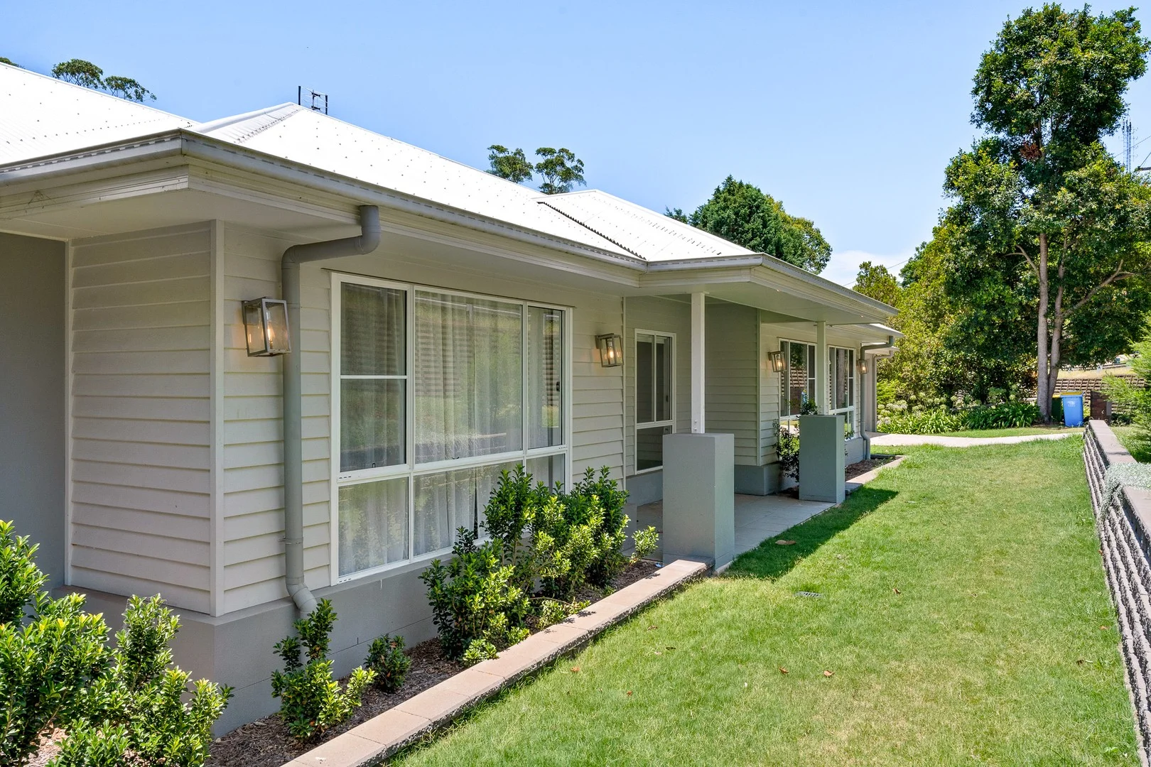 17 Hilltop Crescent, Blue Mountain Heights QLD 4350