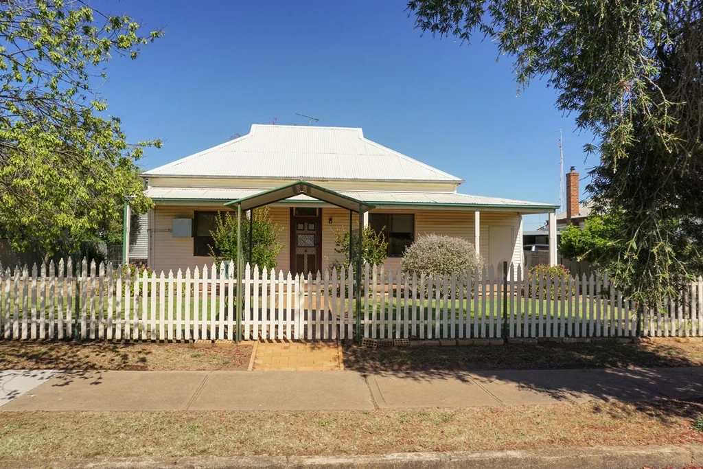 74 Church Street, West Wyalong NSW 2671