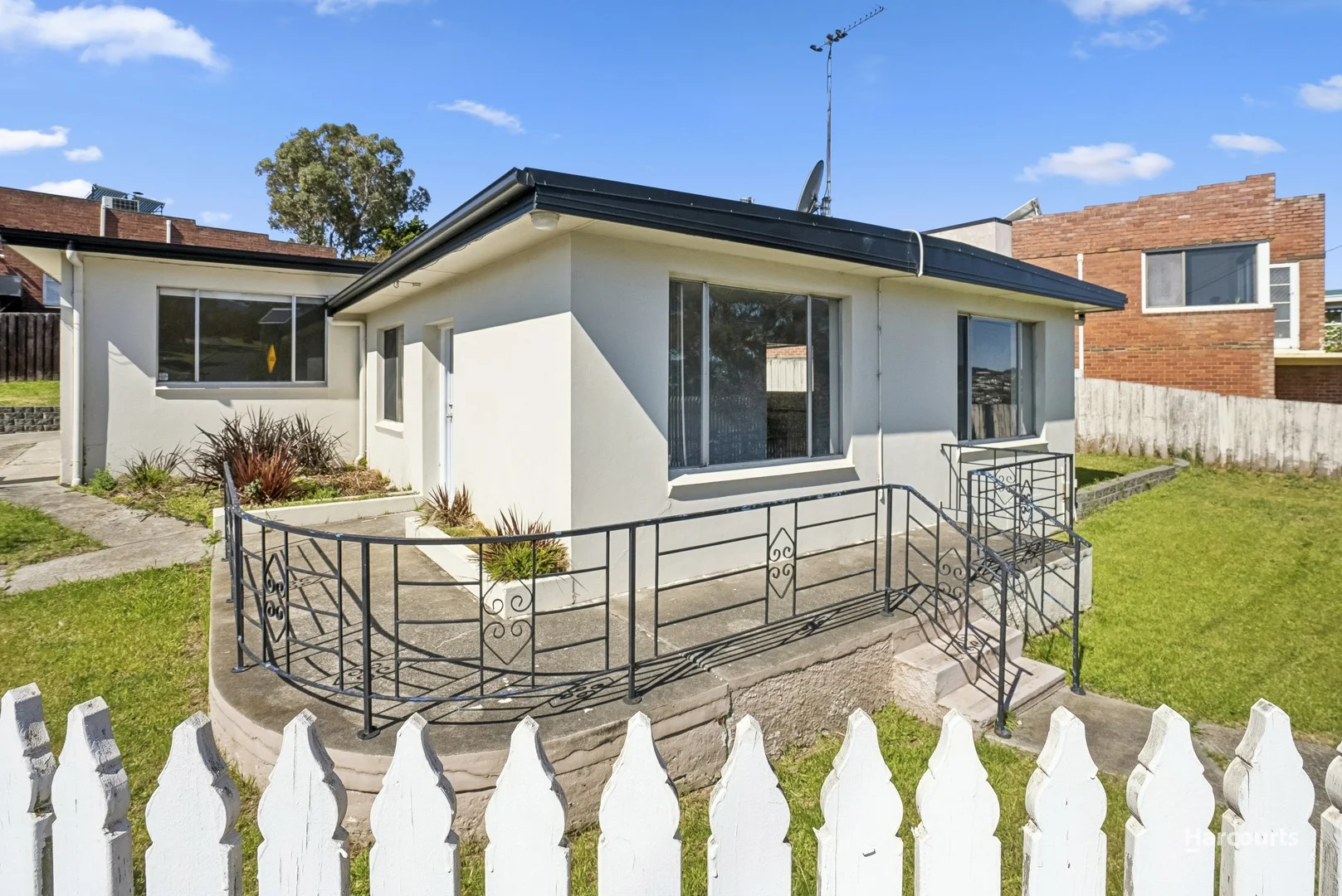 234 East Derwent Highway, Lindisfarne TAS 7015