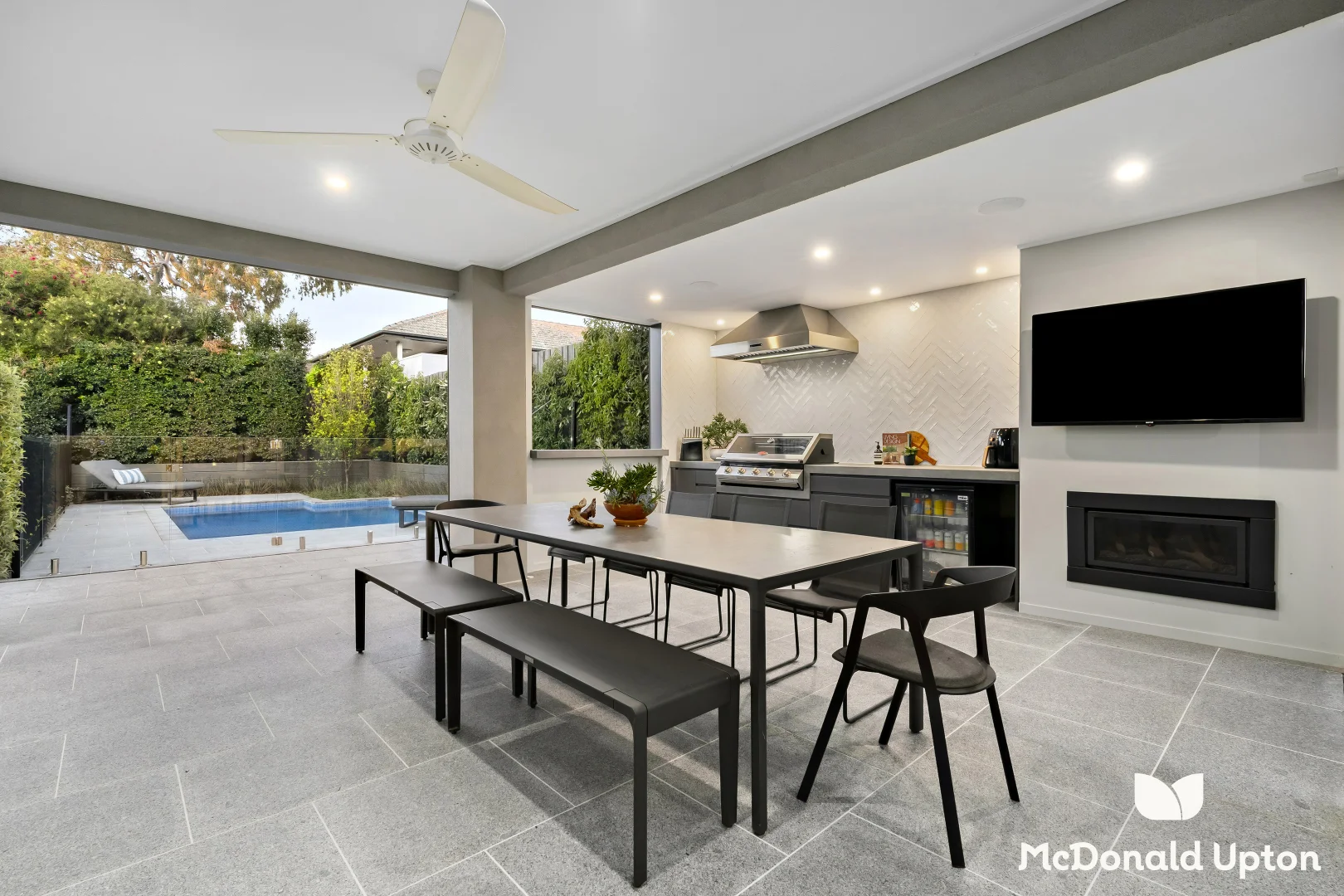 Additional image 15 of 122 Woodland Street, Strathmore VIC 3041