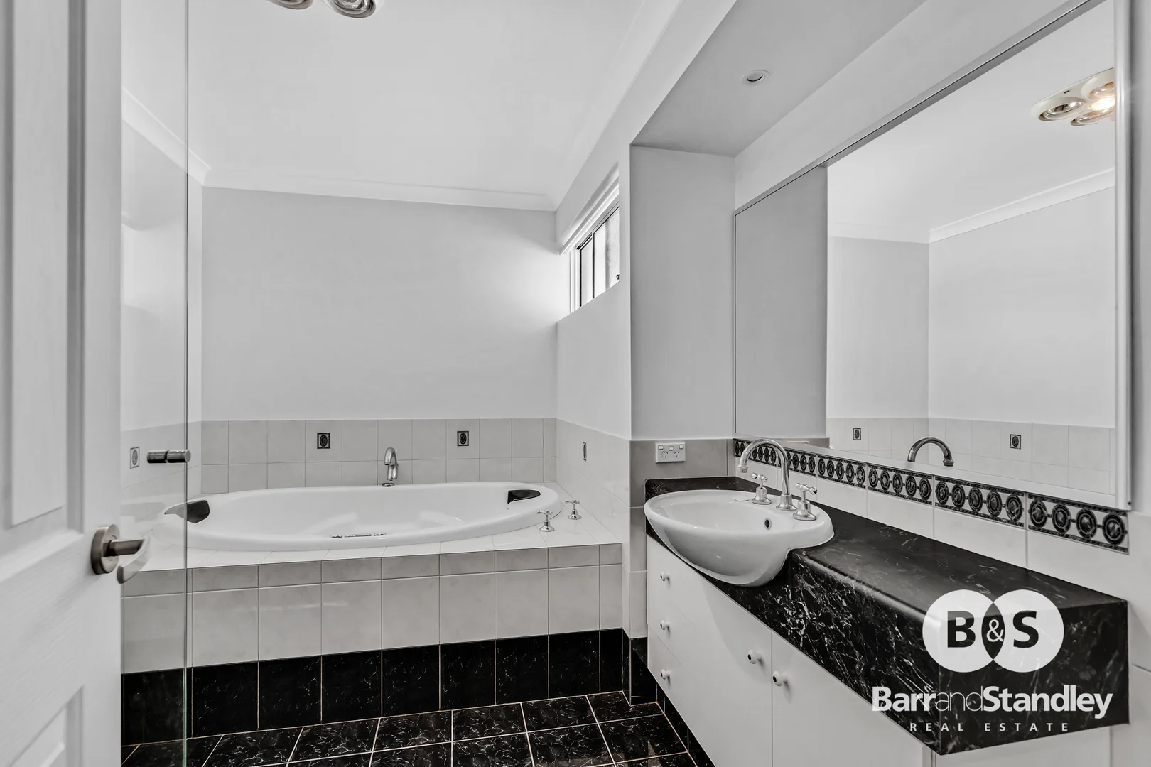 Additional image 29 of 10 Inverness Way, Pelican Point WA 6230