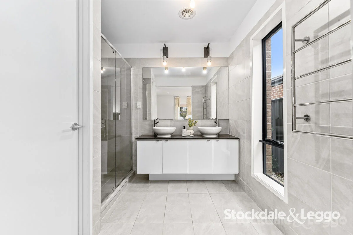 Additional image 16 of 5 Waler Circuirt, Clyde North VIC 3978