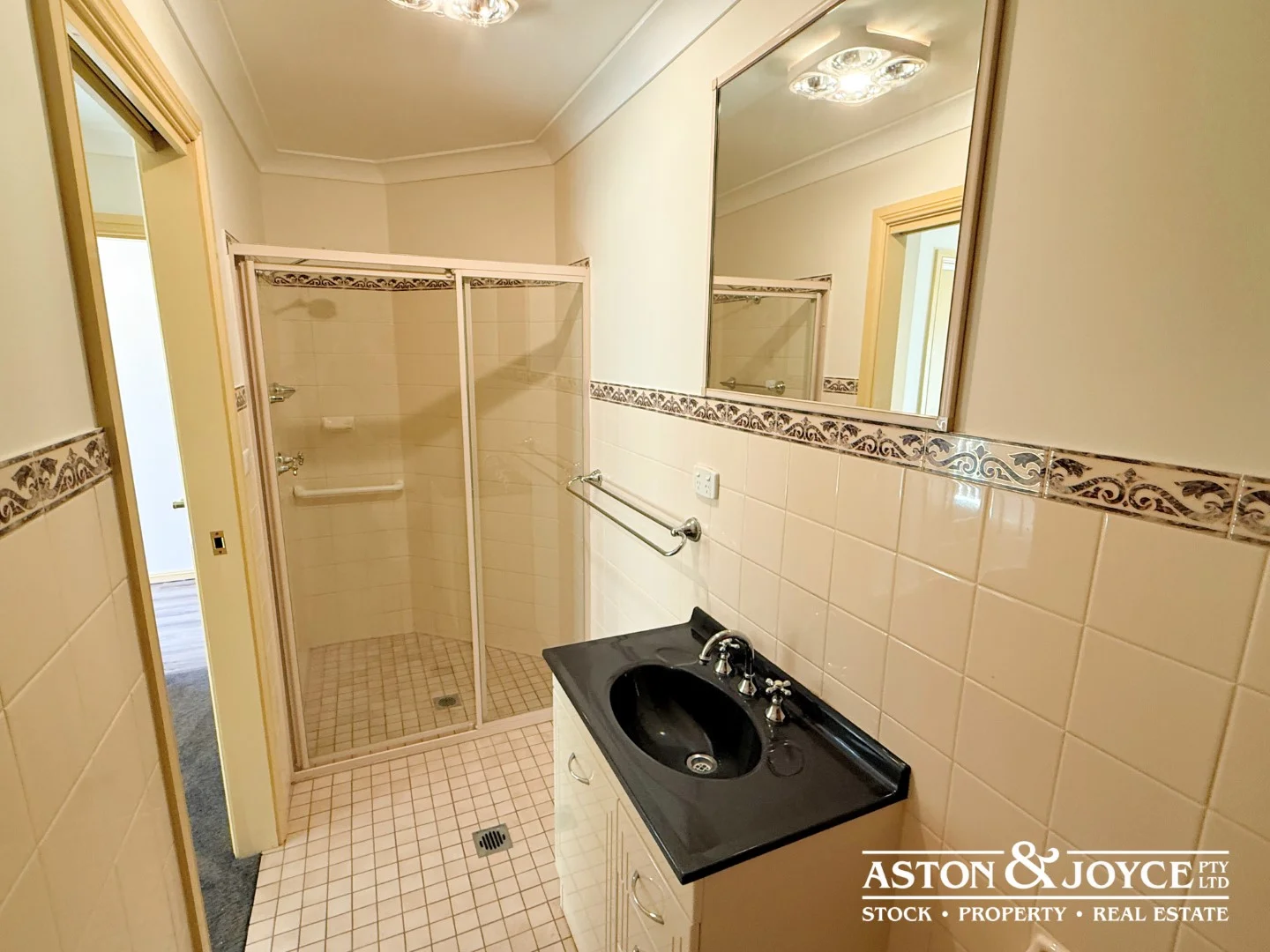 Additional image 10 of 5/26-28 Warraderry Street, Grenfell NSW 2810