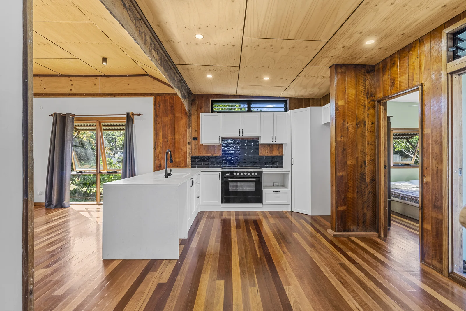 Additional image 31 of 18 Oxley Parade, Dunwich QLD 4183