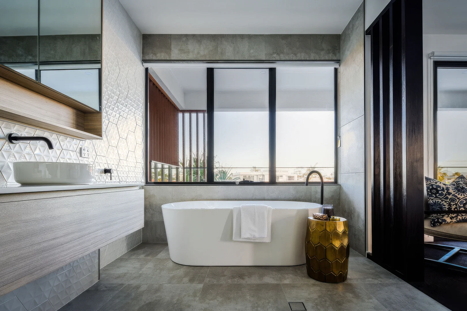 Additional image 10 of 2/11 Beverley Crescent, Broadbeach Waters QLD 4218