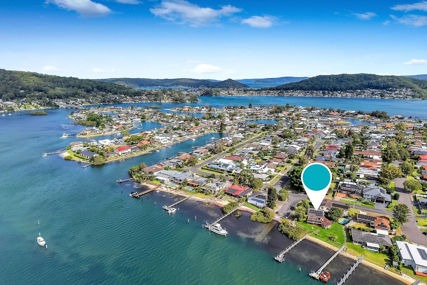 2 Luderick Avenue, St Huberts Island NSW 2257