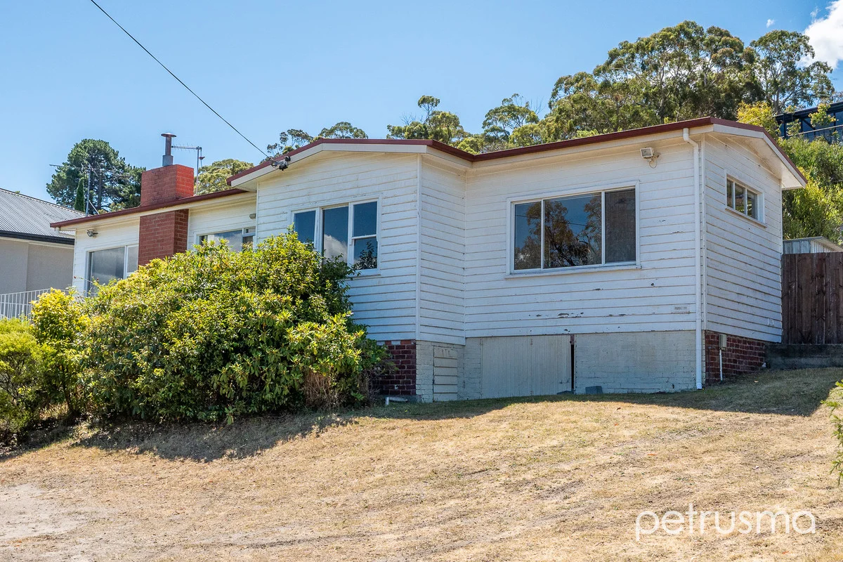 Additional image 2 of 86 Karoola Road, Lindisfarne TAS 7015
