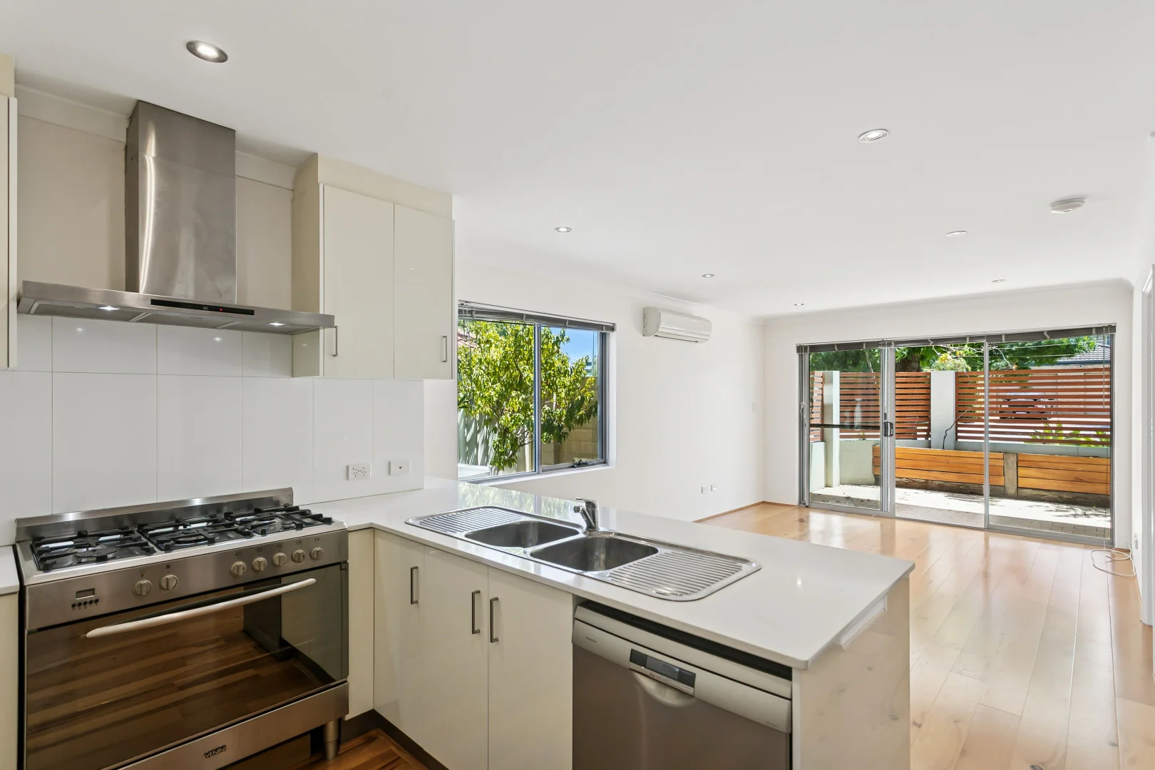 Additional image 7 of 1/3 Cato Street, Glendalough WA 6016