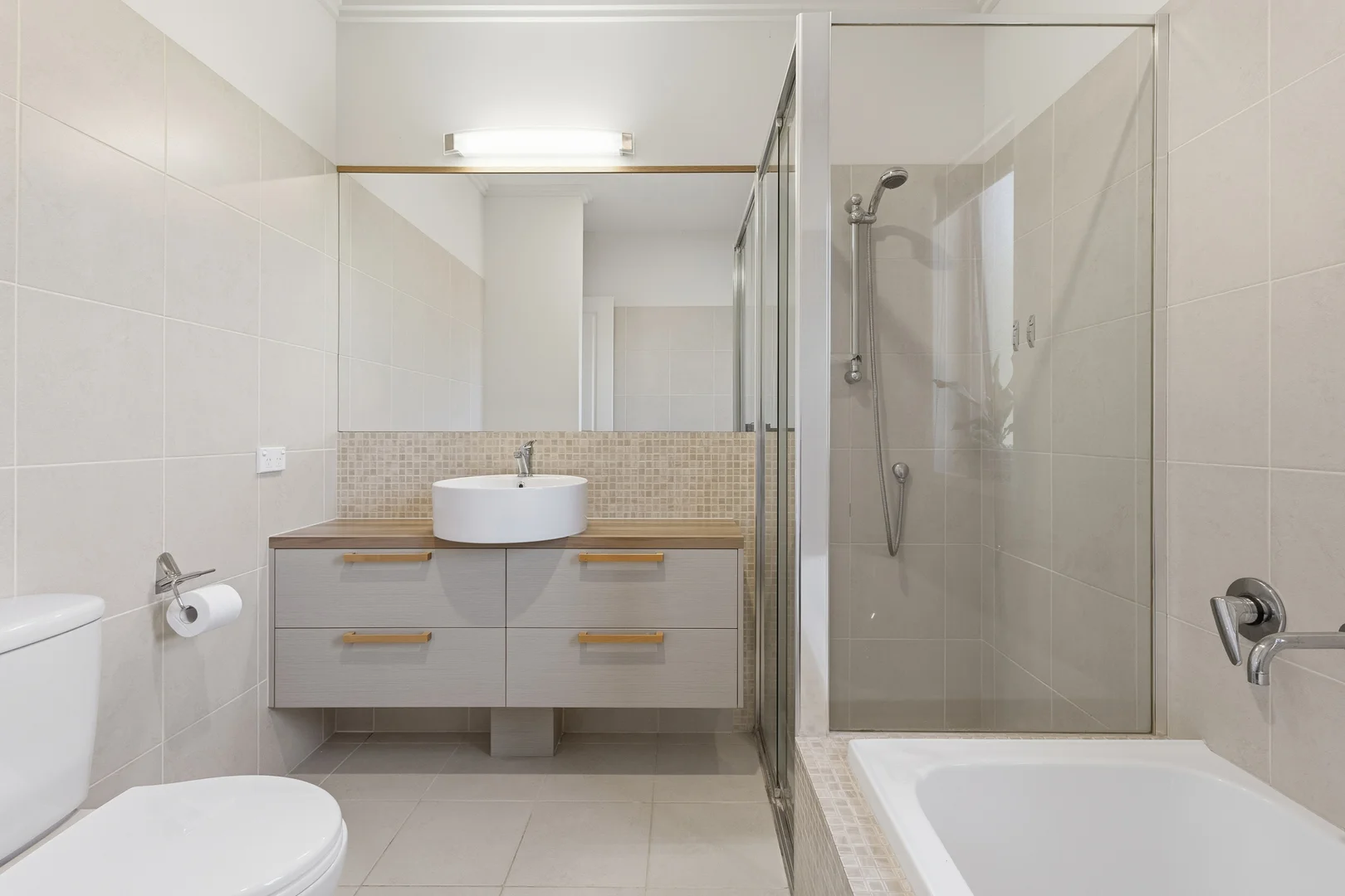 Additional image 14 of 1/45 Robert Street, Labrador QLD 4215