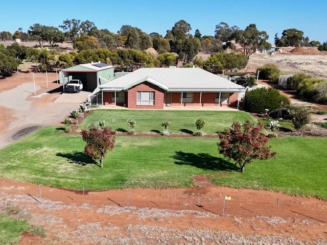 Additional image 18 of 8 Qualitary Road, Merungle Hill NSW 2705