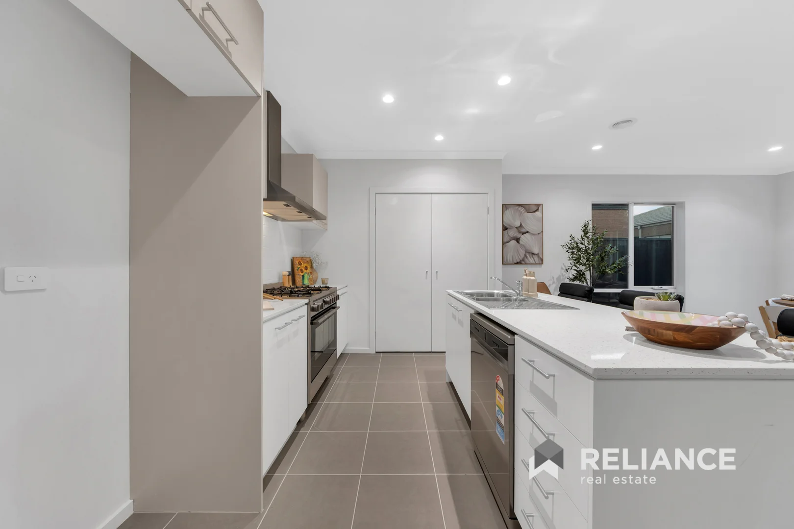 Additional image 7 of 16 Anisata Way, Manor Lakes VIC 3024