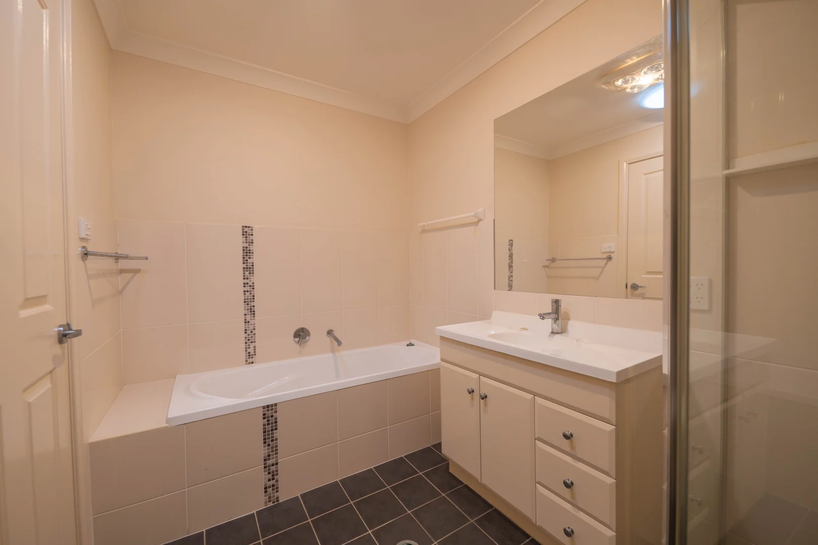 Additional image 10 of 2/4 Parkes Street, Forbes NSW 2871