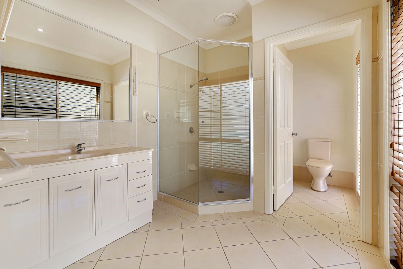 Additional image 16 of 72 The Grange, Tamworth NSW 2340