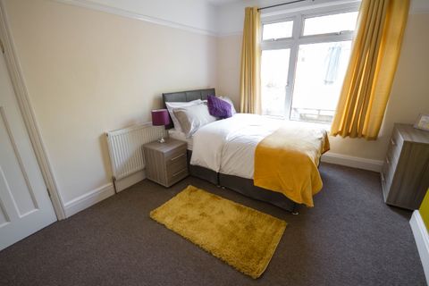 Fourth Avenue, Filton BS7, Room to rent