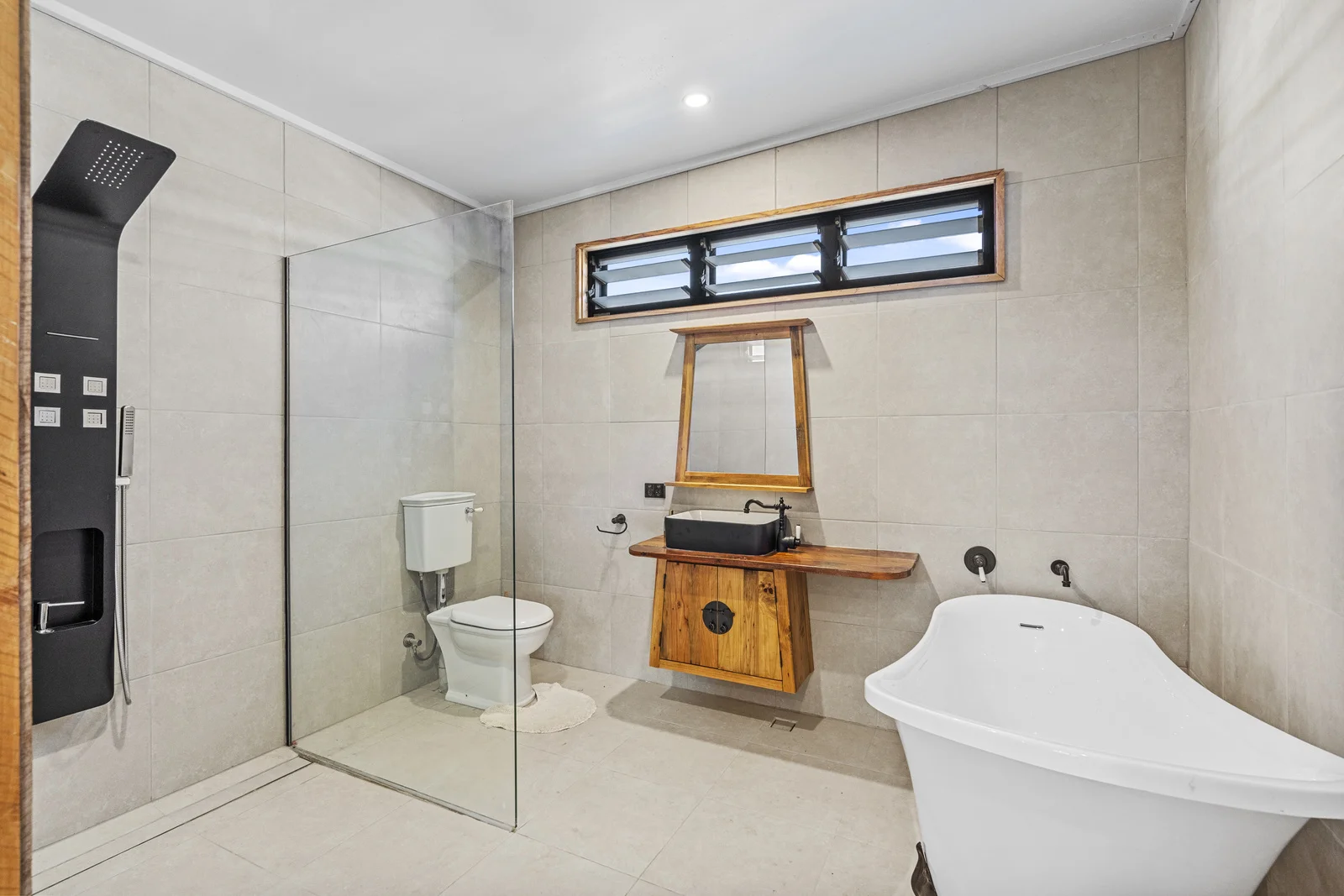 Additional image 36 of 18 Oxley Parade, Dunwich QLD 4183