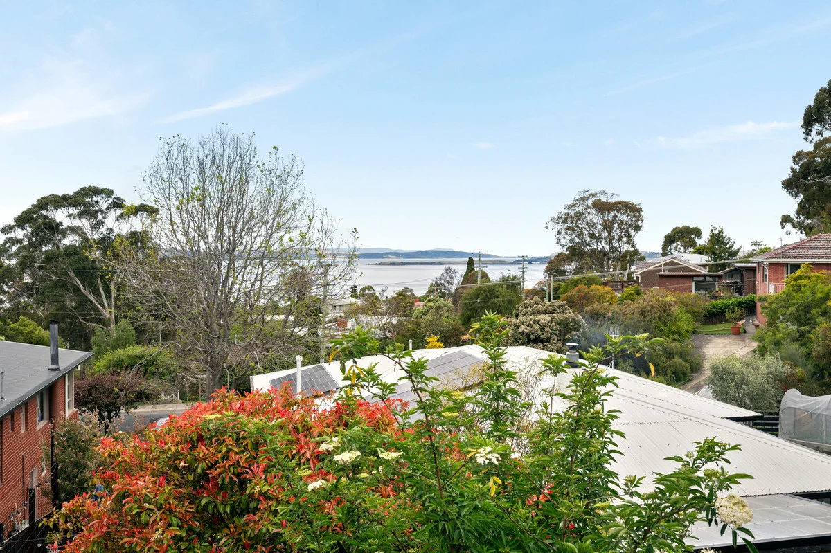 Additional image 25 of 1 Atunga Street, Taroona TAS 7053