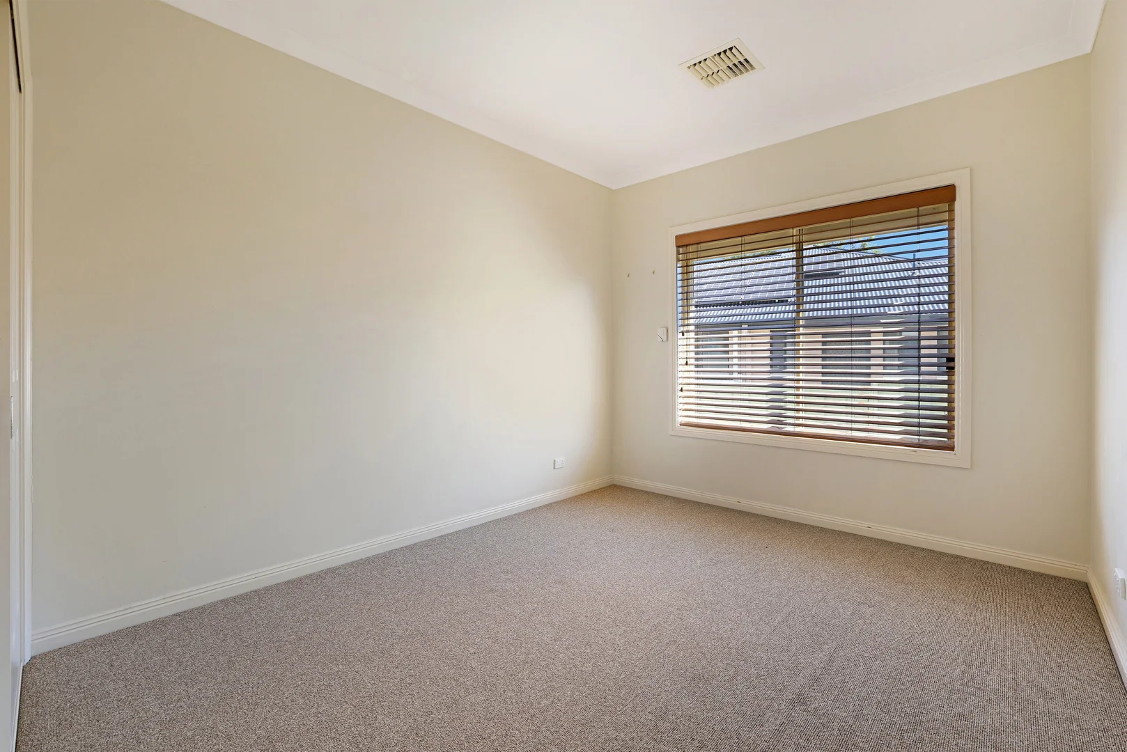 Additional image 19 of 72 The Grange, Tamworth NSW 2340