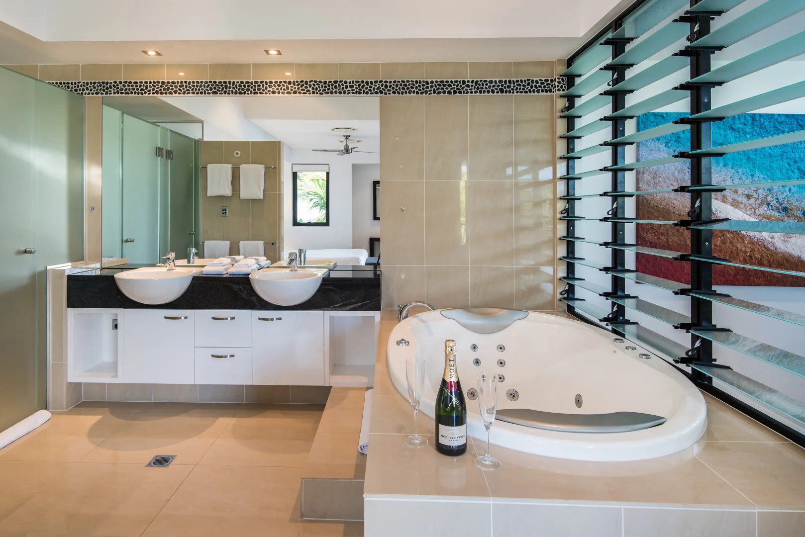 Additional image 18 of Edge 17/5a Acacia Drive, Hamilton Island QLD 4803