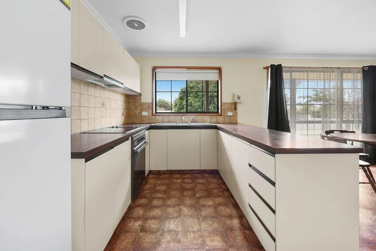 Additional image 3 of 10 Strachan Street, Hamilton VIC 3300