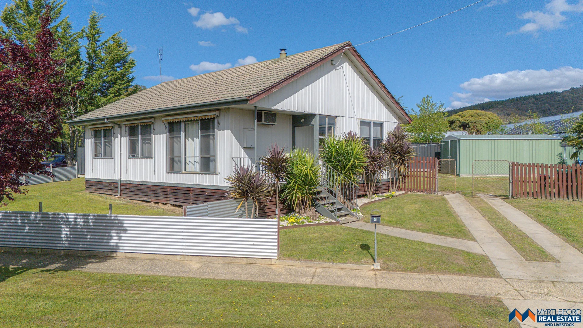 6 Ashdowne Avenue, Myrtleford VIC 3737