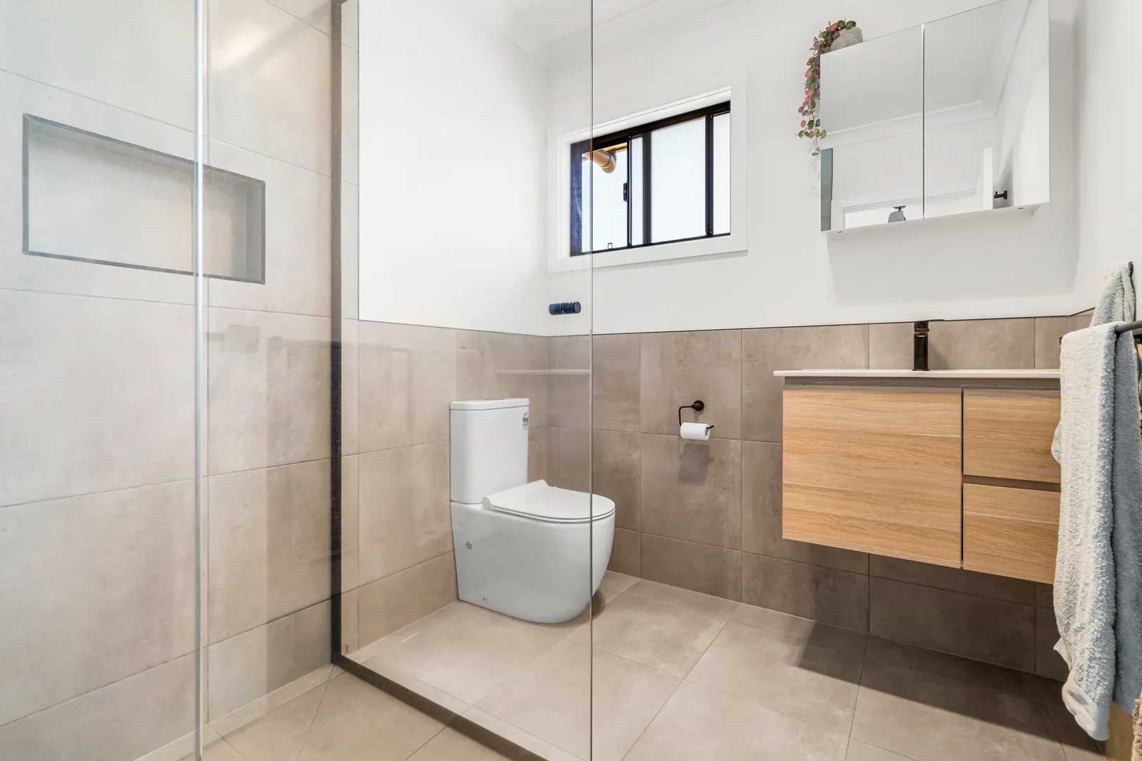 Additional image 10 of 3 Callaway Court, Peterborough VIC 3270