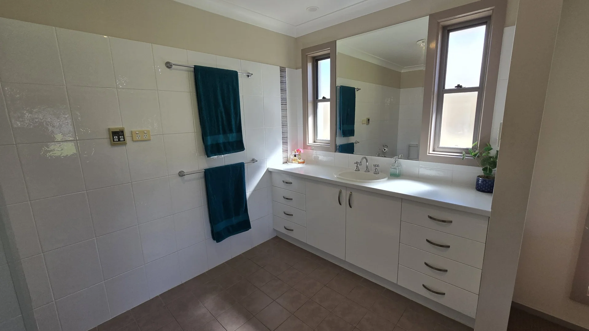 Additional image 11 of 15 Coolibah Drive, Inverell NSW 2360