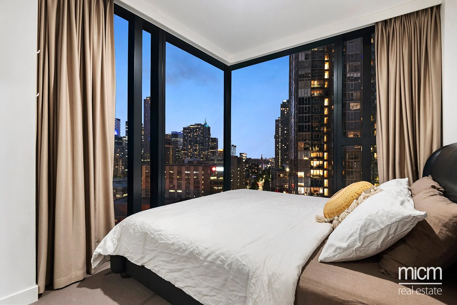 Additional image 5 of 1304/160 Victoria Street, Carlton VIC 3053