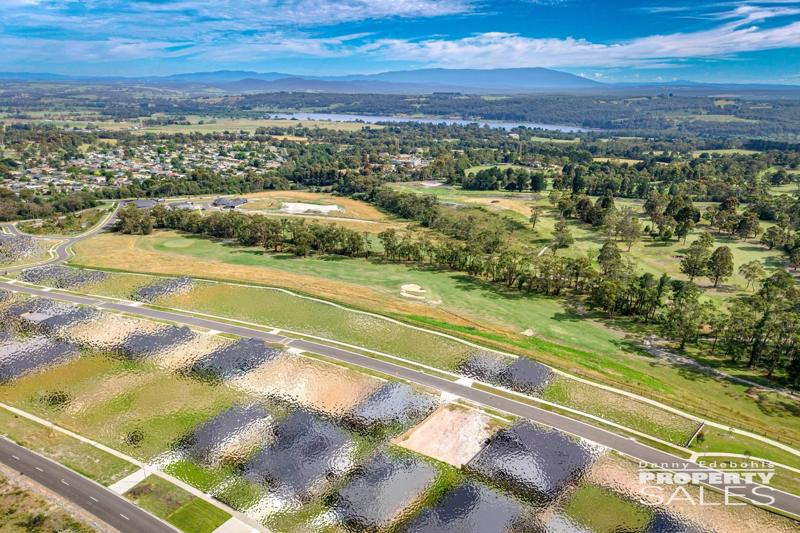 54 Gleneagles Drive, Newborough VIC 3825