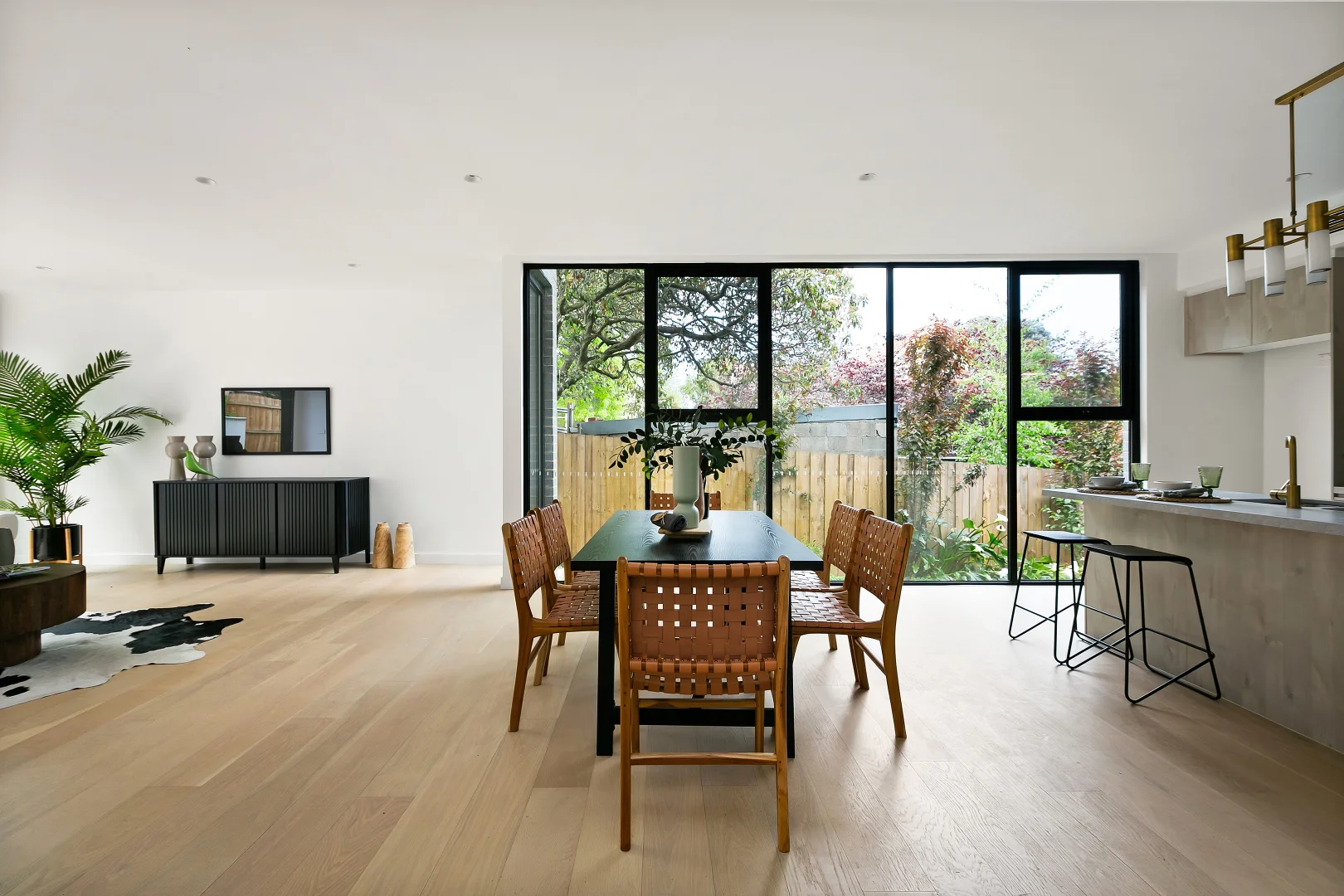 Additional image 4 of 4/3 Mervyn Crescent, Ivanhoe VIC 3079