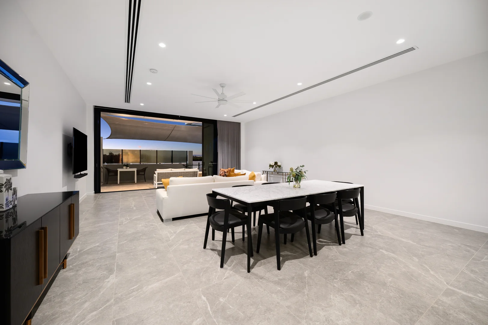 Additional image 10 of 8/2 Marina Promenade, Paradise Point QLD 4216