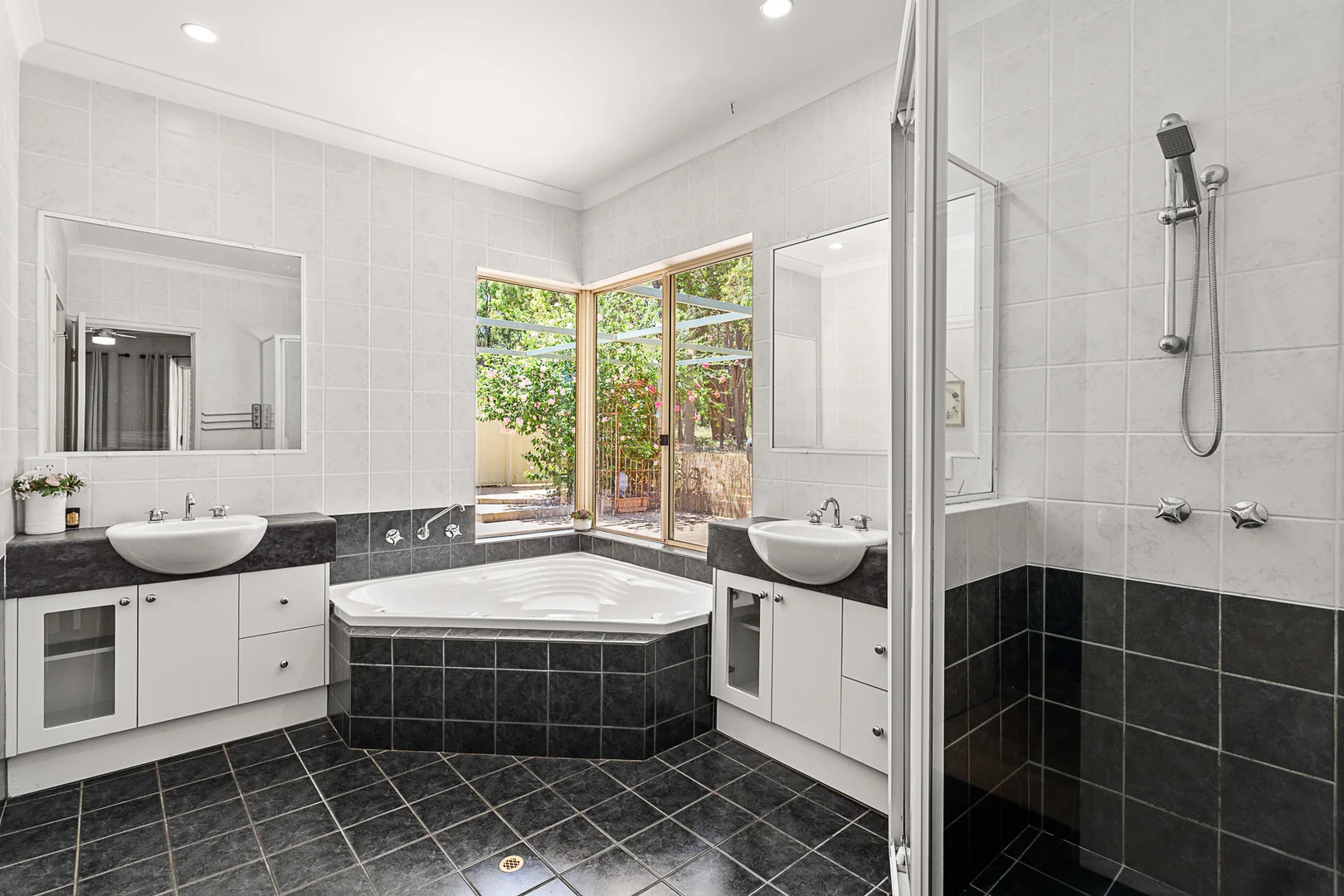 Additional image 21 of 268 Lakeview Drive, Gidgegannup WA 6083