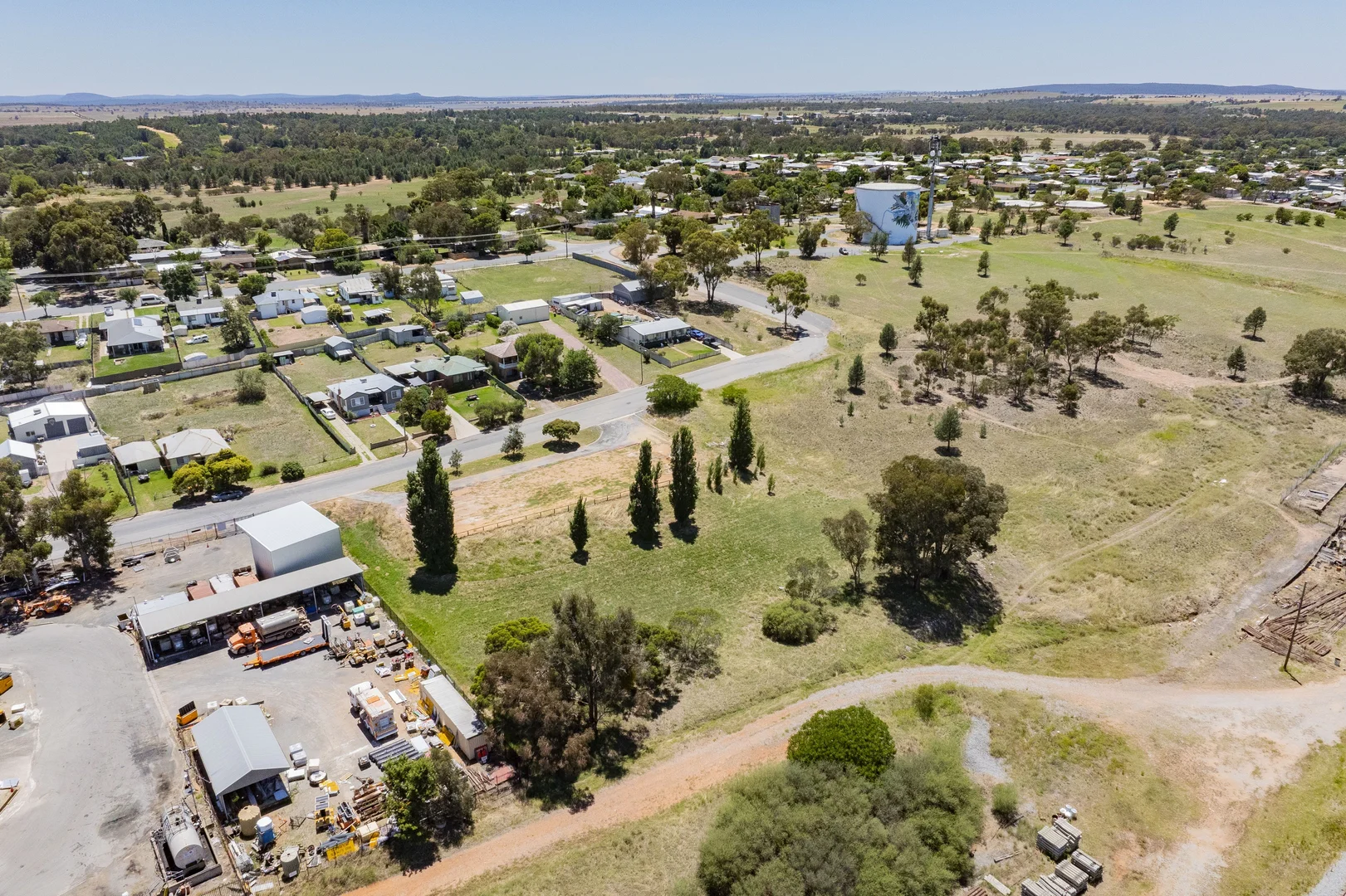 Additional image 3 of 2-14 Myrtle Street, Narrandera NSW 2700