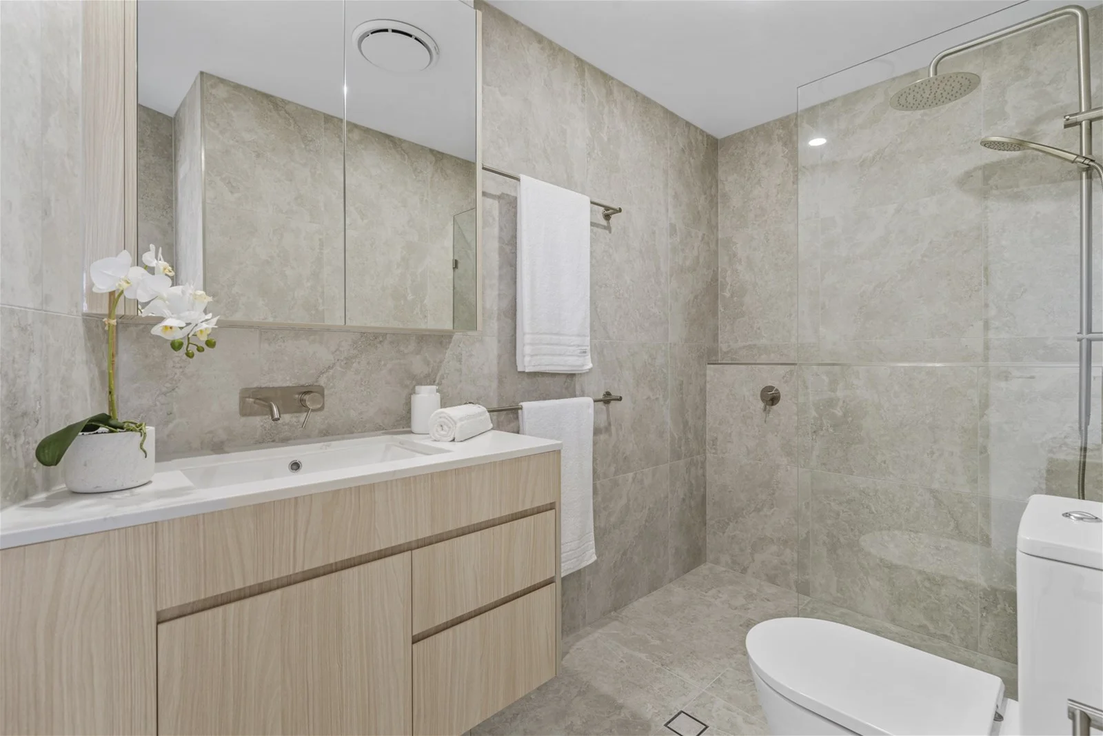 Additional image 10 of 14/105 Chestnut Street, Wynnum QLD 4178