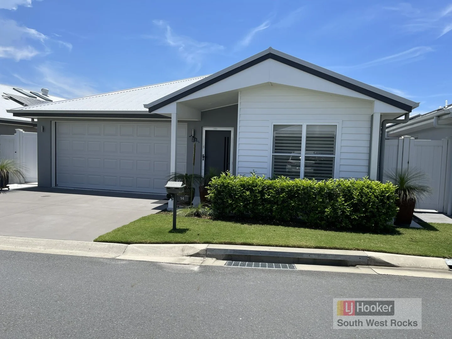 14 Oakmont Drive, South West Rocks NSW 2431