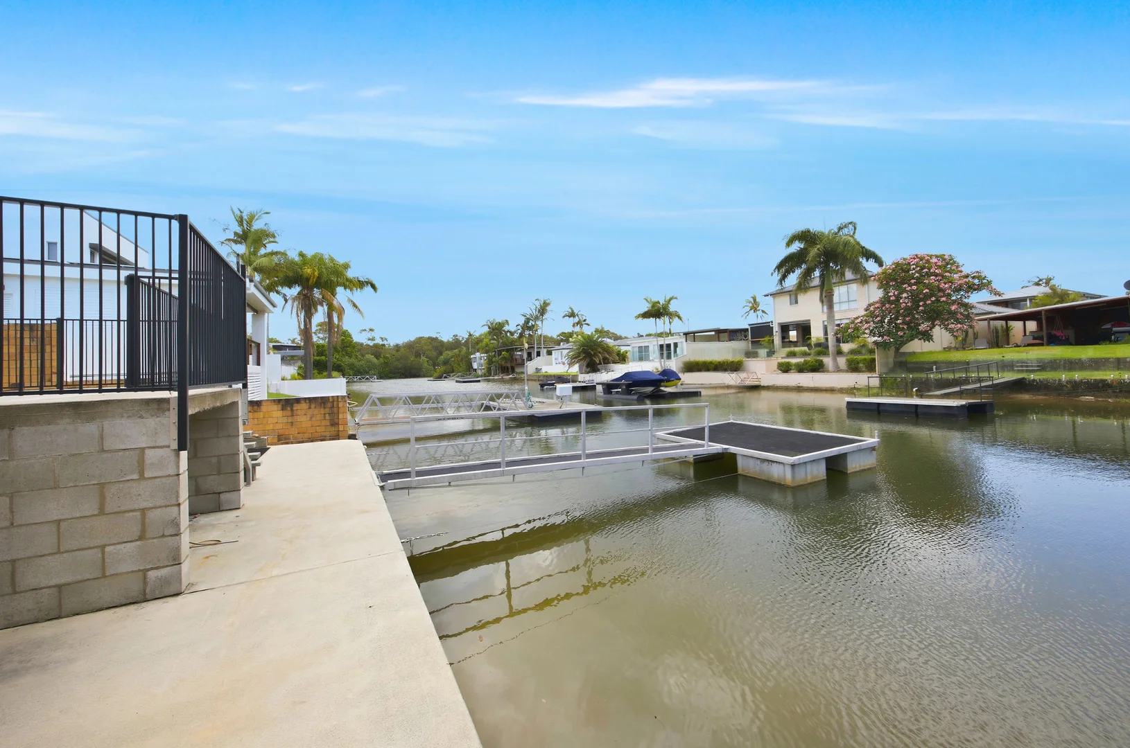 3 Buena Vista Court, Broadbeach Waters QLD 4218