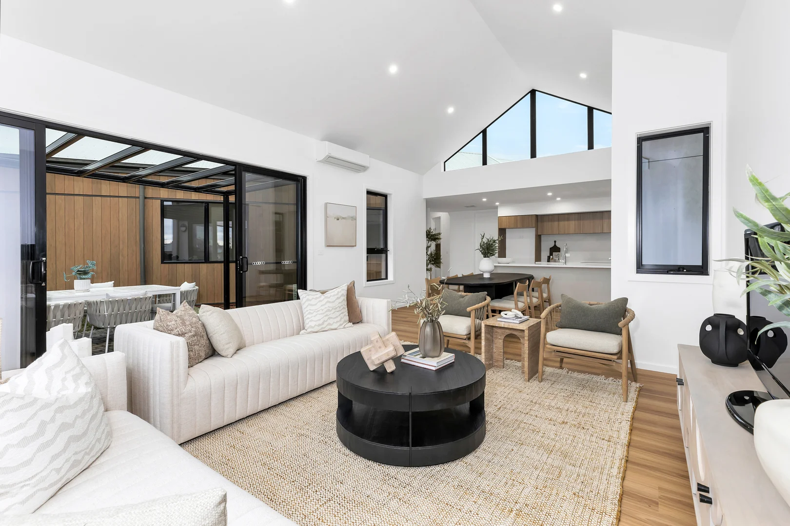 Additional image 17 of 11 Wyn Gilmour Court, Strathnairn ACT 2615