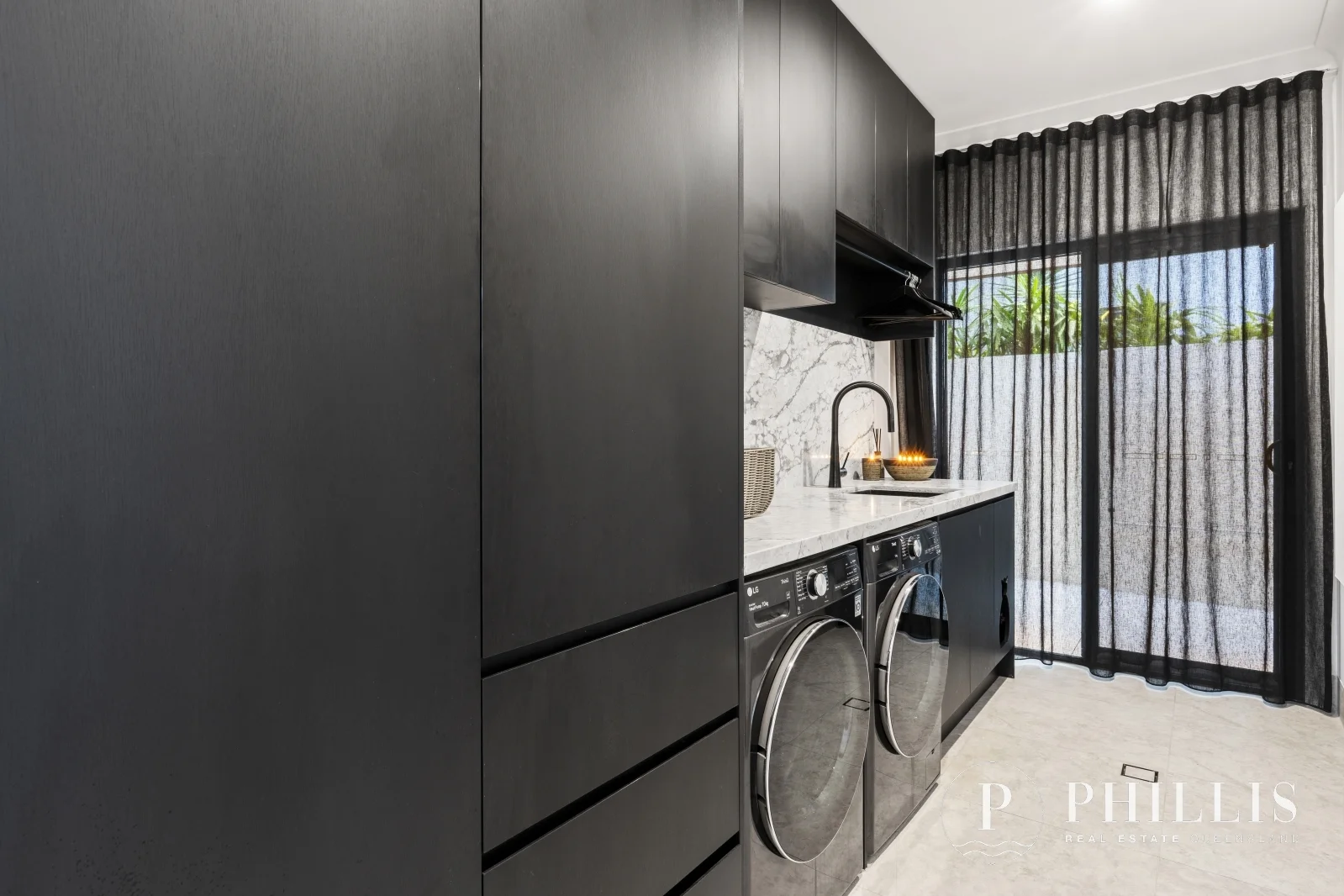 Additional image 38 of 2566 Cressbrook Drive, Hope Island QLD 4212